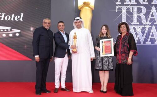 Dusit Hotels in Dubai Awarded at Arabian Travel Awards - TOP25HOTELS.com - TRAVELINDEX