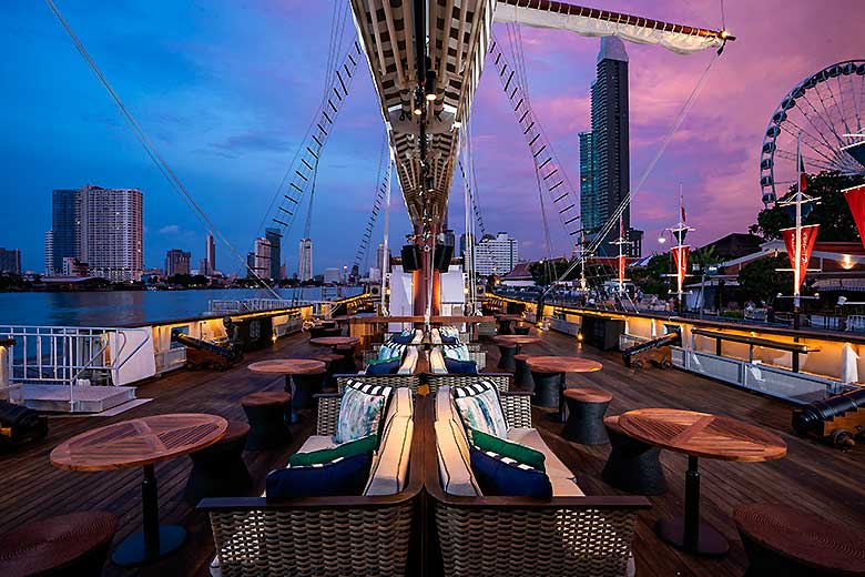 visit-thailand-sirimahannop-asiatique-the-riverfront-river-of-kings-bangkok-dining