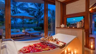 Fusion-Resort-Cam-Ranh-beach-dinner-Bathtube_1.jpg