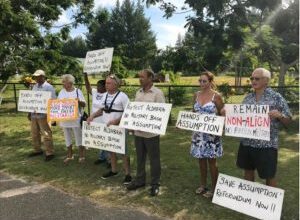 seychelles-protests-againts-indian-military-base-at-unesco-site-300x223.jpg