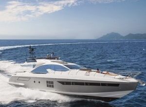 travel-image-Azimut-77S-running-300x298.jpg