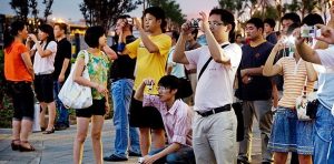 travel-image-chinese-tourists-300x148.jpg