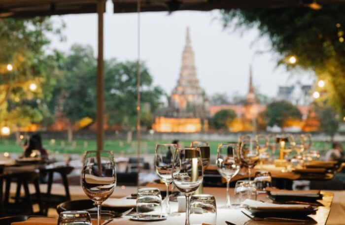 Central Thailand Fine Dining Fit for Royalty - TRAVELINDEX